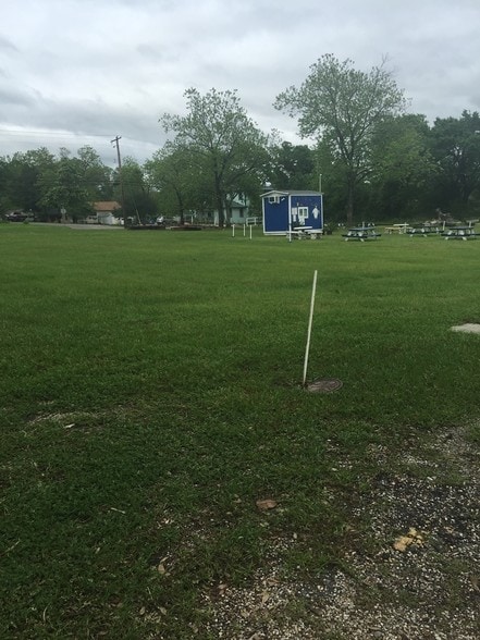614 W Church, Livingston, TX for sale - Primary Photo - Image 1 of 15