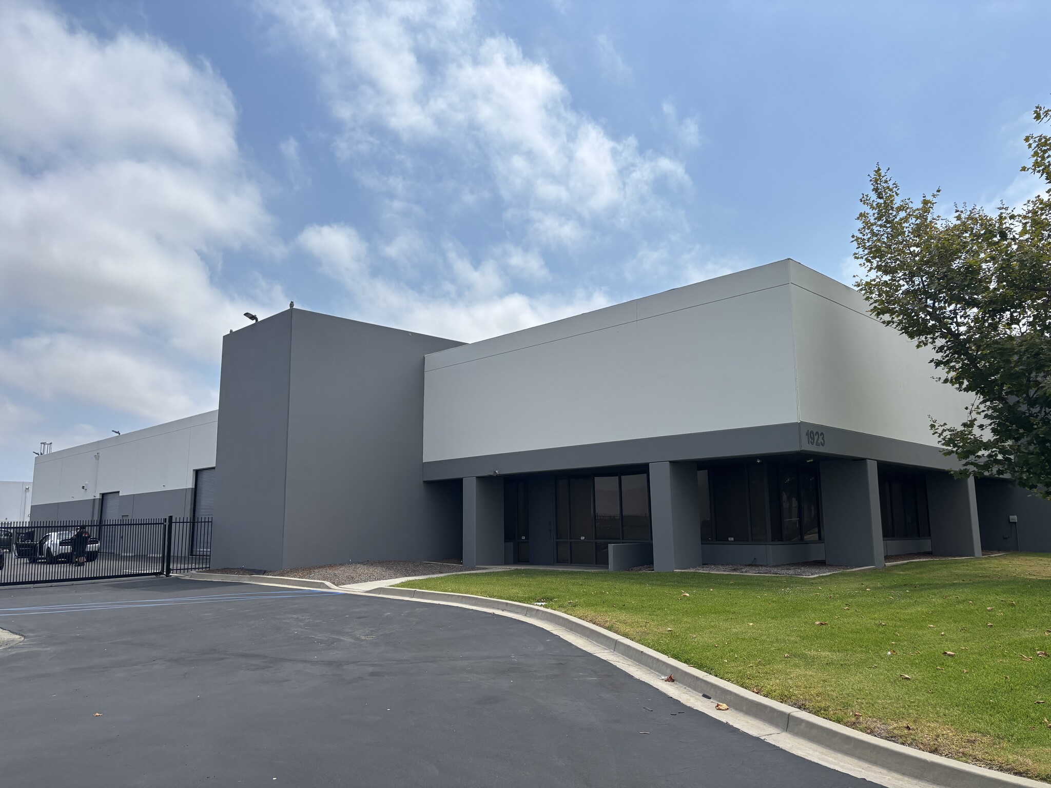 1923 Alton Pky, Irvine, CA for lease Primary Photo- Image 1 of 3