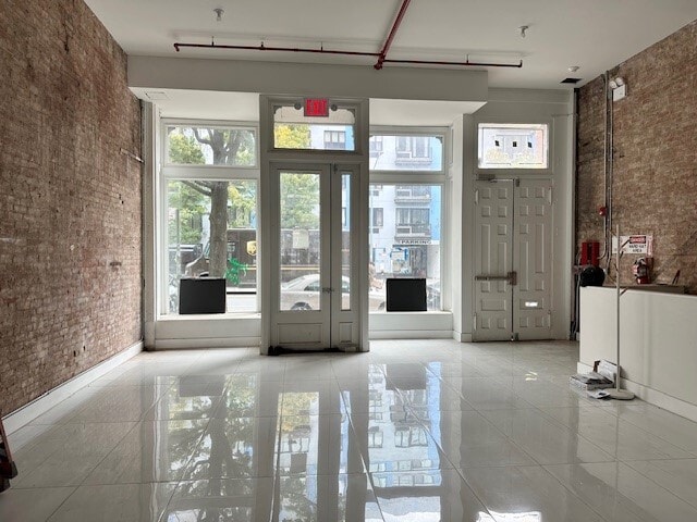 103 Broadway, Brooklyn, NY for lease - Interior Photo - Image 2 of 10