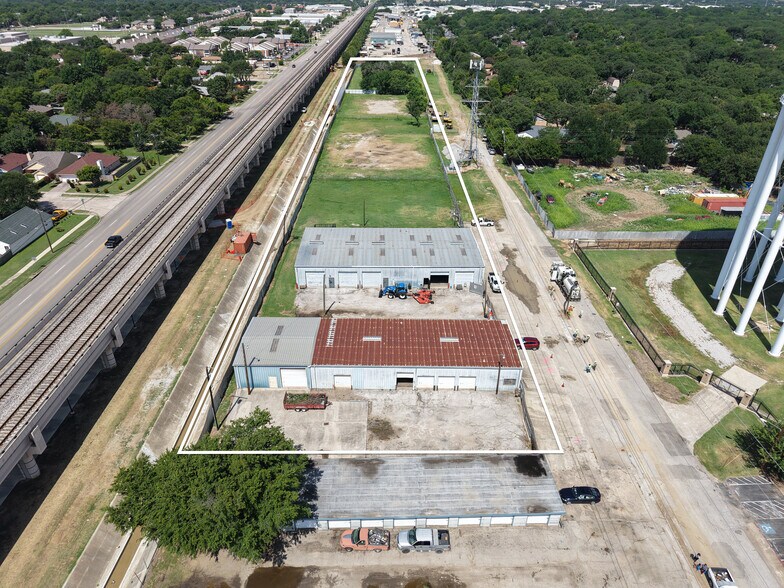 2432-2440 Parkside Ave, Irving, TX à louer - Photo du bâtiment - Image 3 de 5