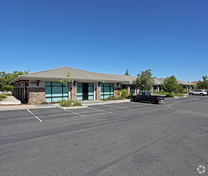 6630 Sierra College Blvd, Rocklin, CA à vendre - Photo du bâtiment - Image 3 de 5