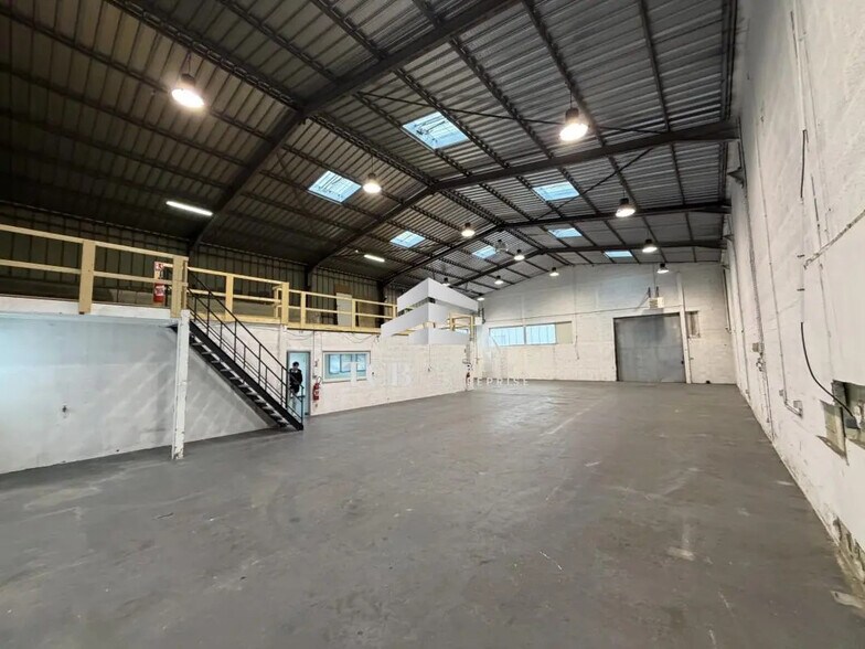 Flex dans Carquefou à louer - Photo du bâtiment - Image 2 de 10