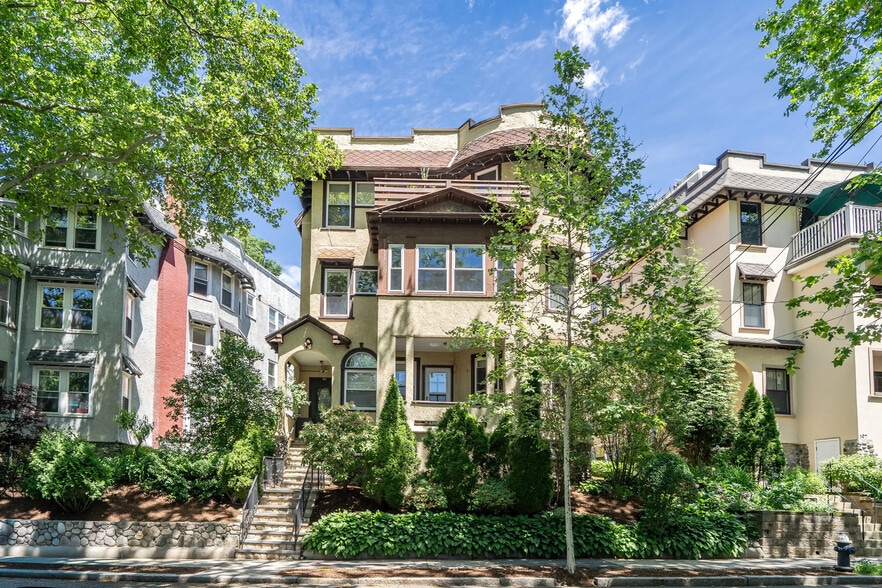 201 Rawson Rd, Brookline, MA for sale - Building Photo - Image 3 of 21
