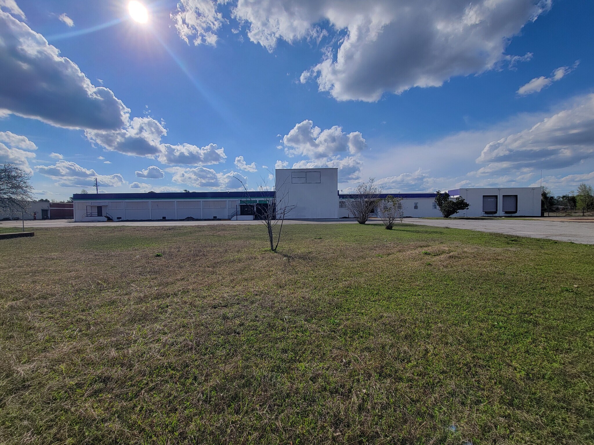 600 Haines Ave, Waycross, GA à louer Photo du bâtiment- Image 1 de 17
