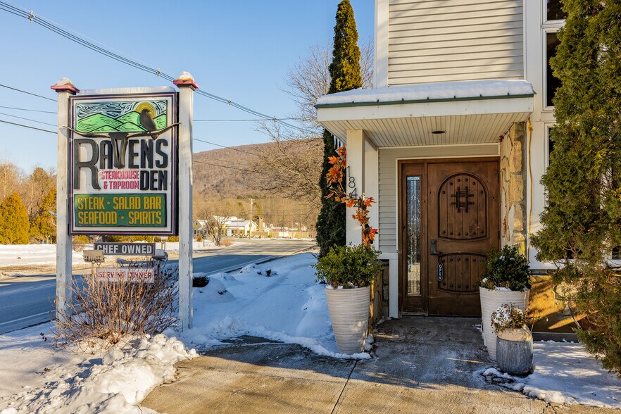 1844 Depot St, Manchester Center, VT à vendre - Photo du bâtiment - Image 3 de 107