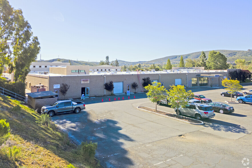 1740 La Costa Meadows Dr, San Marcos, CA for lease - Building Photo - Image 2 of 9