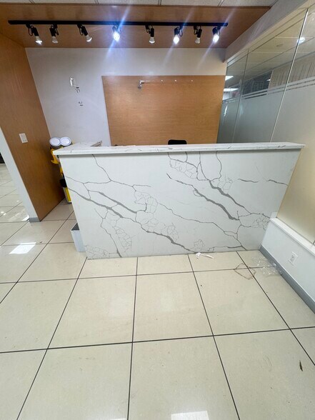 3636 Prince St, Flushing, NY à louer - Photo du bâtiment - Image 3 de 20