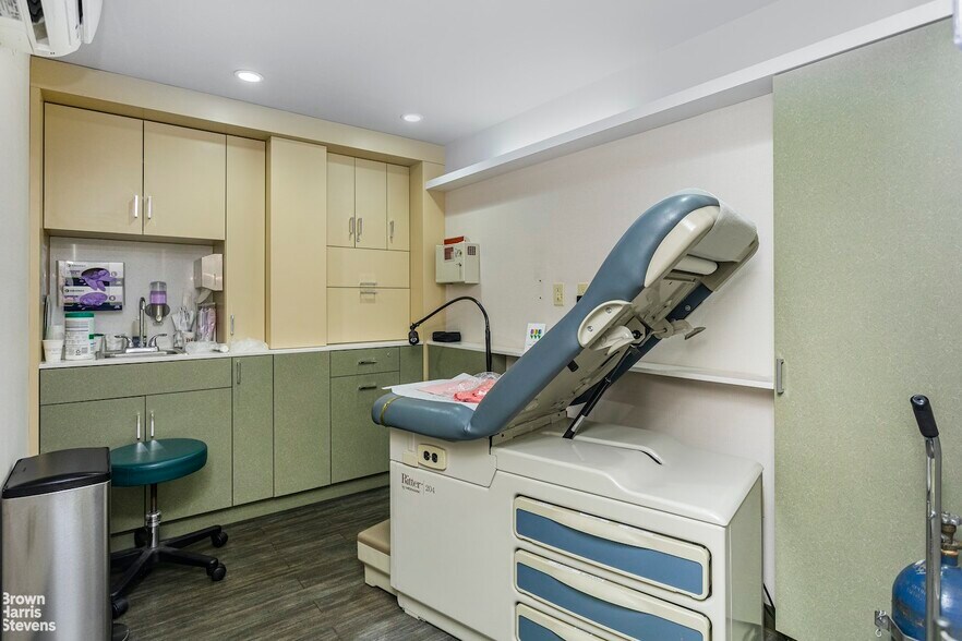 121 E 60th St, New York, NY à vendre - Photo intérieure - Image 2 de 5