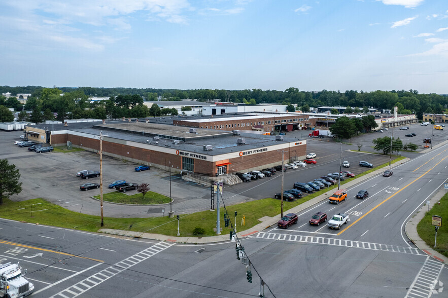 71 Fuller Rd, Albany, NY for sale - Primary Photo - Image 1 of 1