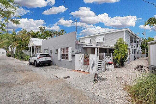 Plus de détails pour 912 Pohalski St, Key West, FL - Multi-résidentiel à vendre