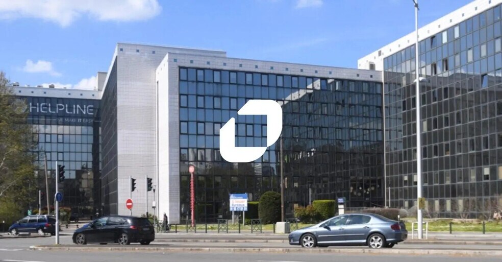 Office in Nanterre for sale - Building Photo - Image 2 of 8