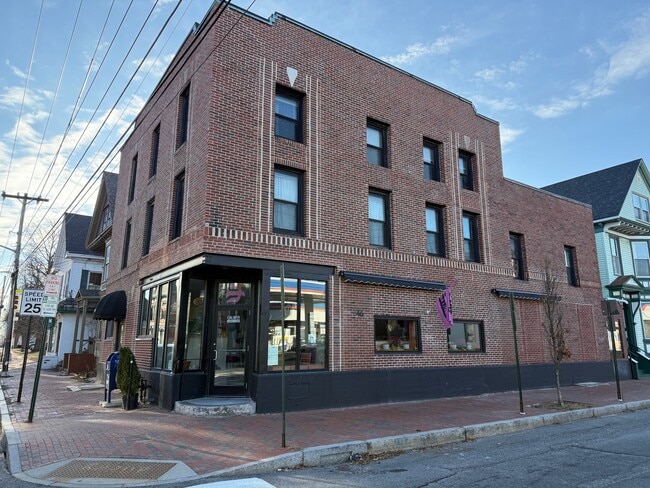 More details for 200 Brackett St, Portland, ME - Retail for Sale
