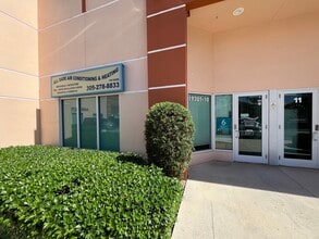 19301 SW 106th Ave, Miami, FL for lease Interior Photo- Image 1 of 13