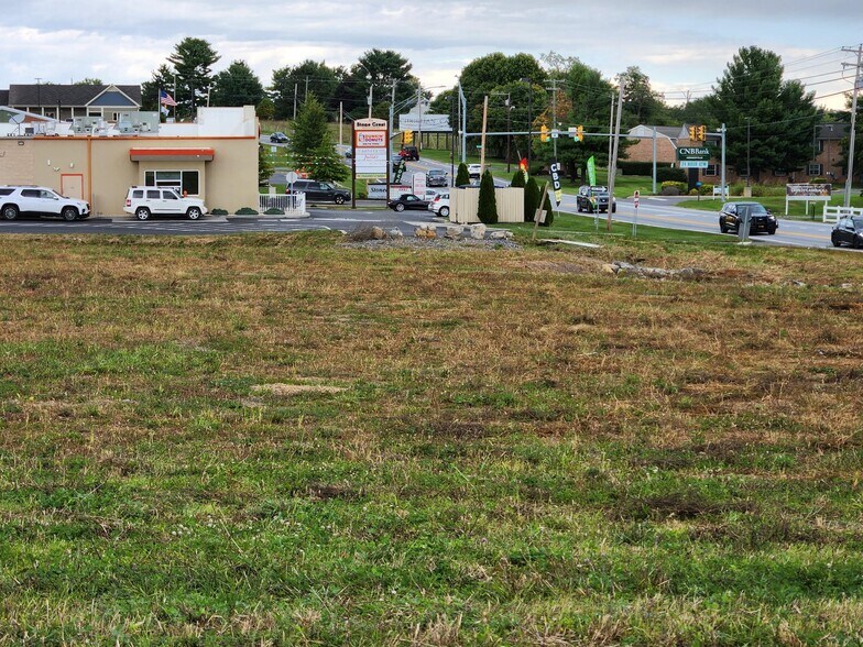 Ceritos Trail, Martinsburg, WV à vendre - Photo du bâtiment - Image 2 de 4