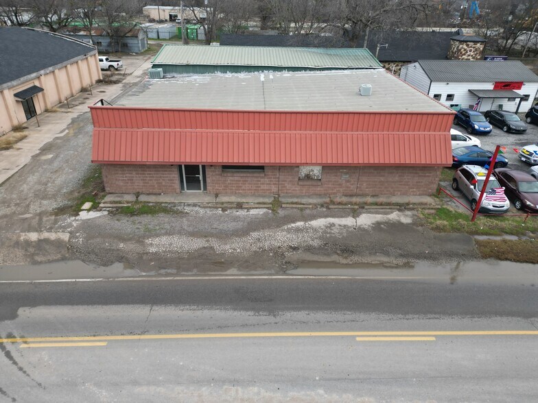 610 N 1st Ave, Durant, OK à vendre - Photo du bâtiment - Image 2 de 8