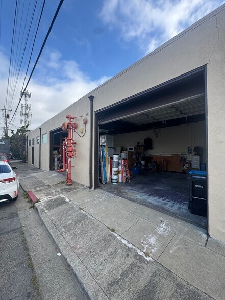 433 Dumbarton Ave, Redwood City, CA à louer - Photo du bâtiment - Image 3 de 10