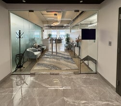 225 Broadway, New York, NY for lease Interior Photo- Image 1 of 4