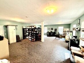 24 Spring Bars Rd, Falmouth, MA for lease Building Photo- Image 2 of 3