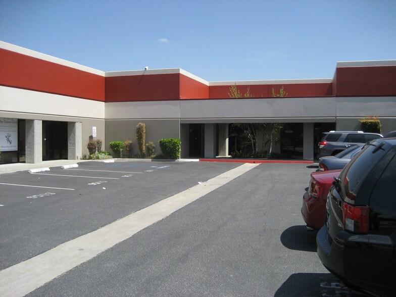 9419-9585 Slauson Ave, Pico Rivera, CA à louer - Photo du bâtiment - Image 1 de 6