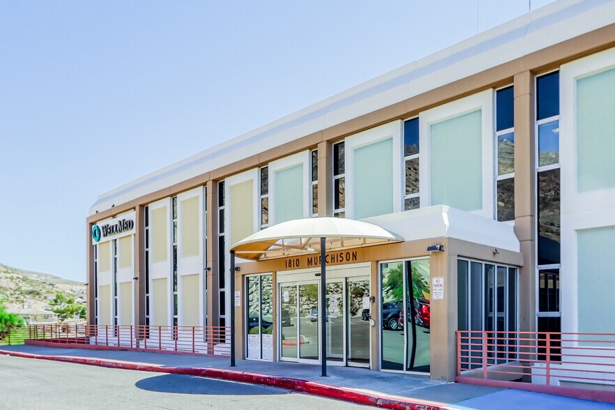 1810 Murchison Dr, El Paso, TX à louer - Photo du bâtiment - Image 3 de 14