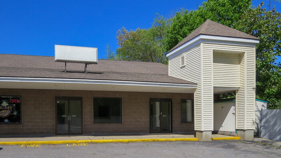 2626 Brown Ave, Manchester, NH à louer - Photo du bâtiment - Image 1 de 19