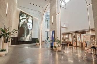 1 Place Des Saisons, Courbevoie à louer Photo intérieure- Image 1 de 3