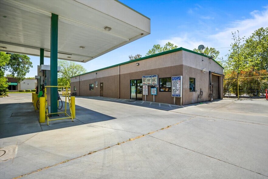 1625 Mangrove Ave, Chico, CA à louer - Photo du bâtiment - Image 1 de 5