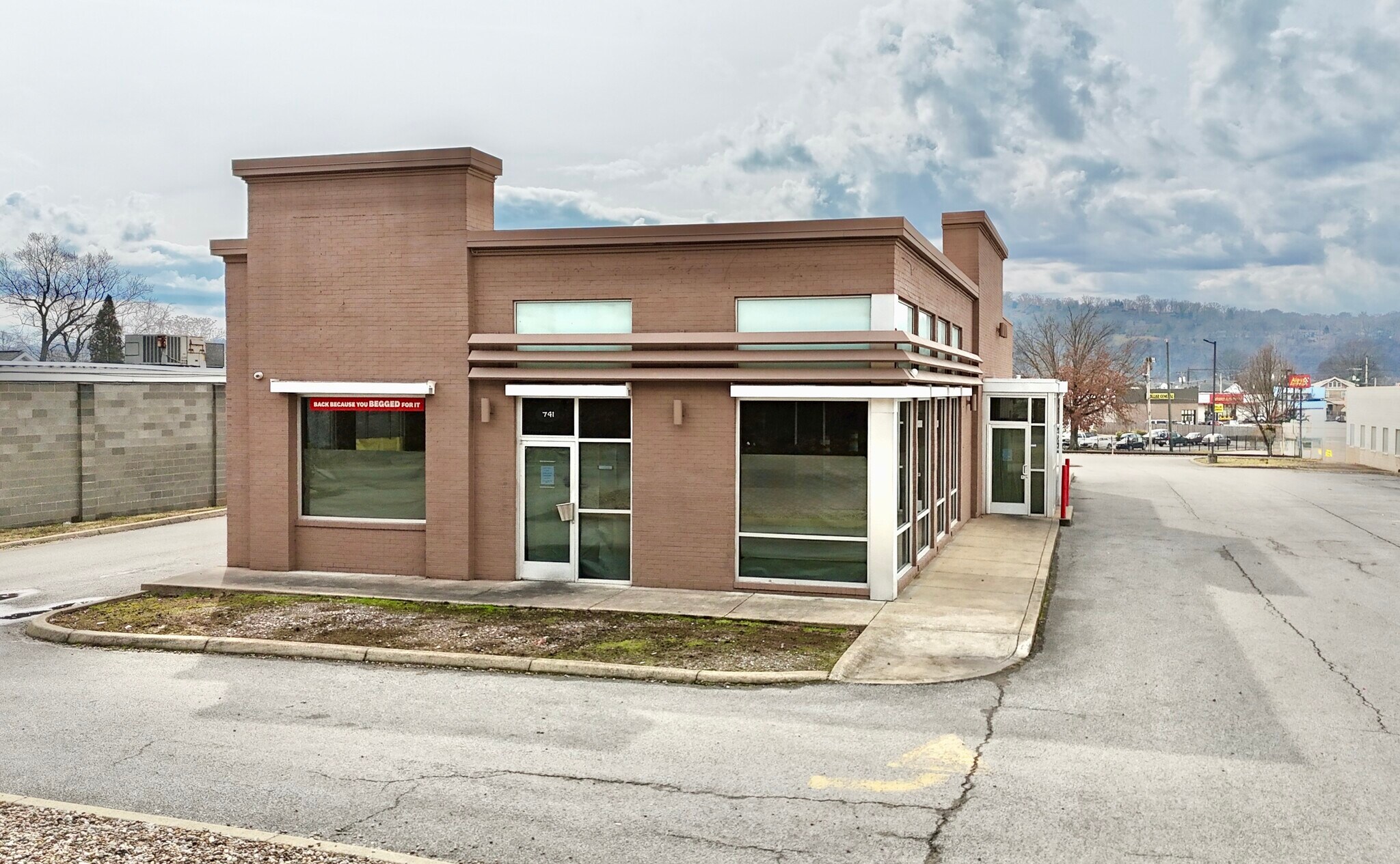 741 Washington St W, Charleston, WV for sale Primary Photo- Image 1 of 52