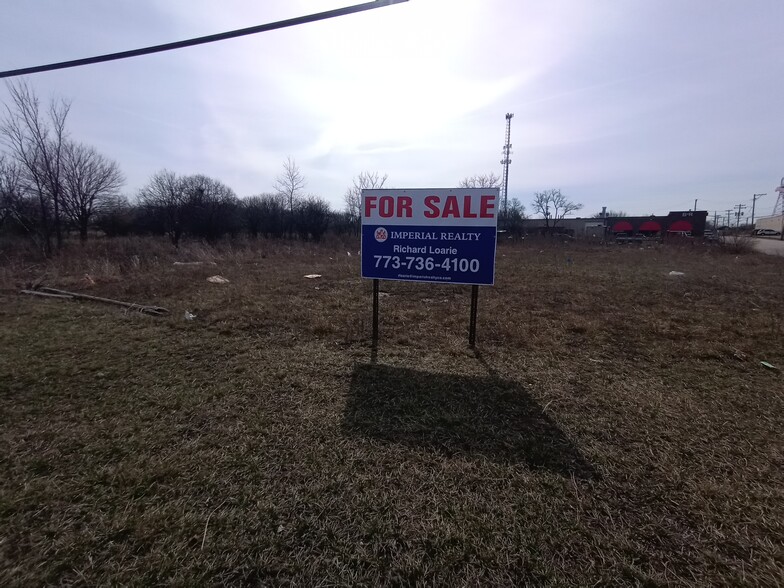 0 E Rollins Rd, Round Lake Beach, IL for sale - Building Photo - Image 1 of 7