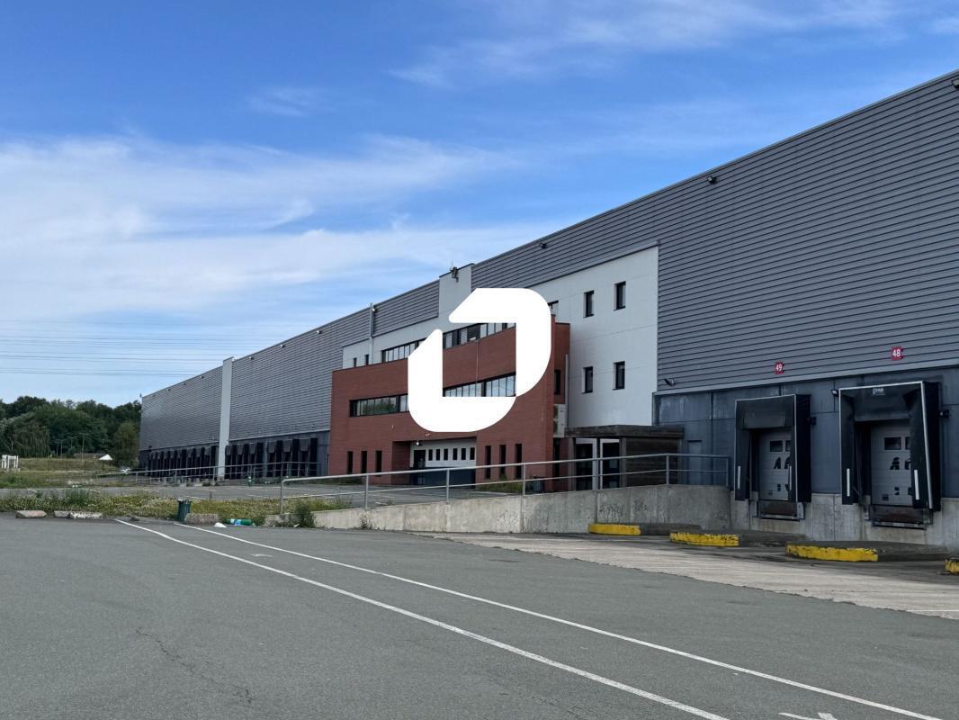 Industrial in Hénin-Beaumont for lease Building Photo- Image 1 of 11