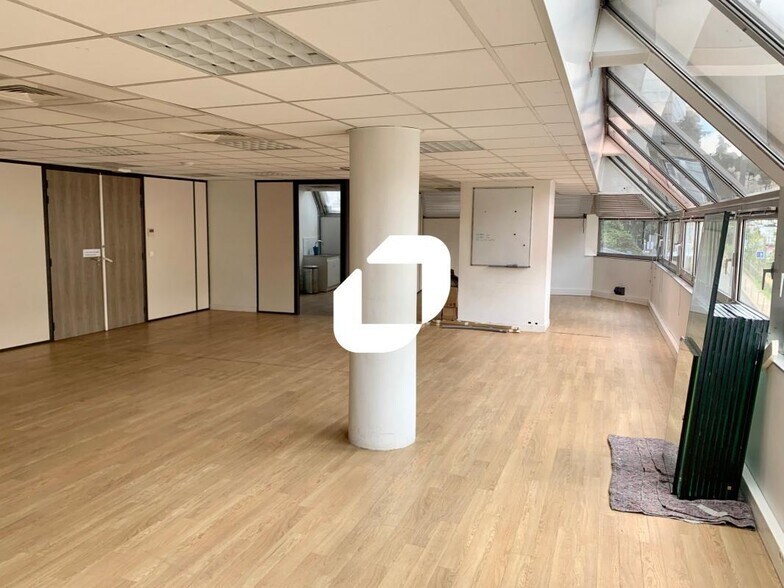 Bureau dans Sèvres à louer - Photo intérieure - Image 2 de 7