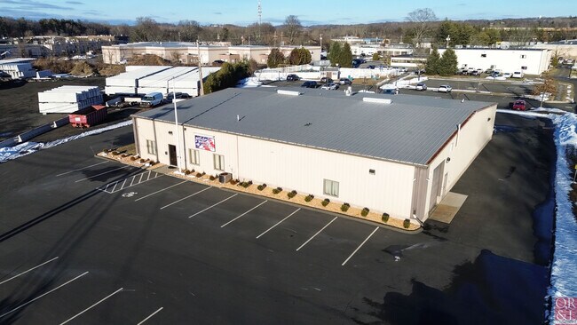Plus de détails pour 66 N Plains Hwy, Wallingford, CT - Industriel à louer