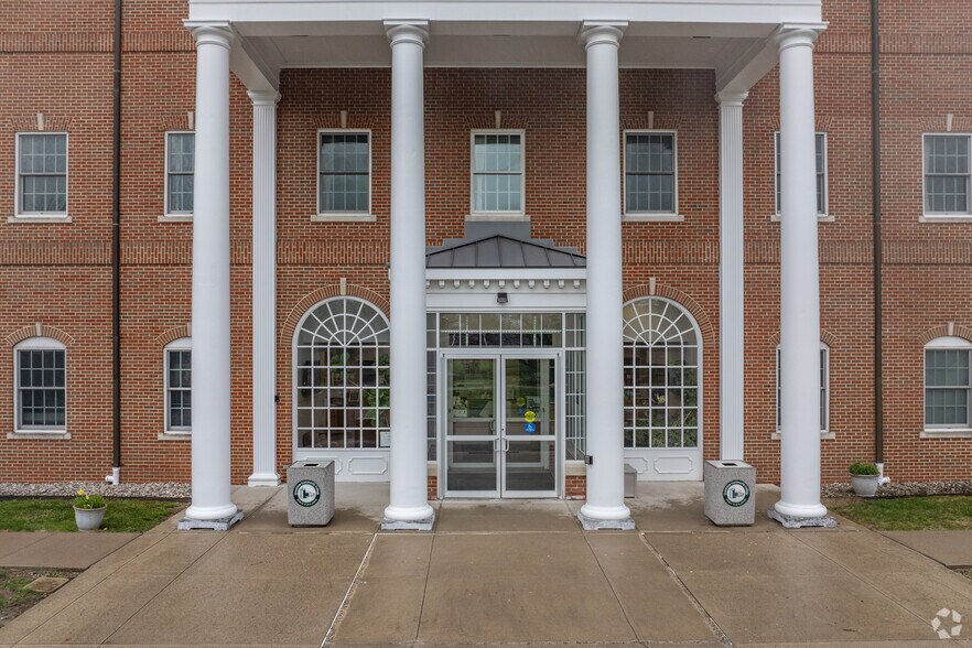 3680 9 South Rt, Freehold, NJ à vendre - Photo du bâtiment - Image 3 de 6