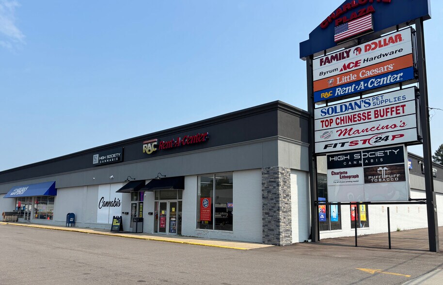 515 Lansing St, Charlotte, MI à louer - Photo du bâtiment - Image 2 de 10