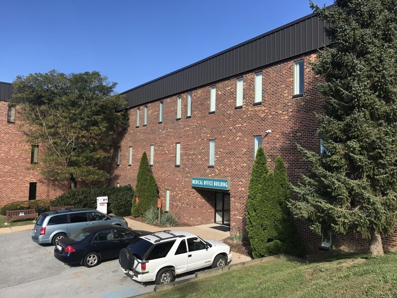 1011 W Baltimore Pike, West Grove, PA à louer - Photo du bâtiment - Image 2 de 2