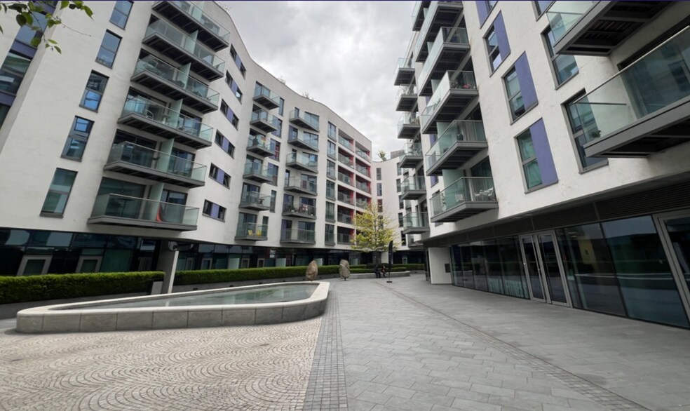 Wellesley Rd, Croydon à louer - Photo du bâtiment - Image 1 de 4