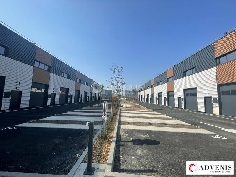 Flex dans Gradignan à louer - Photo du bâtiment - Image 3 de 11
