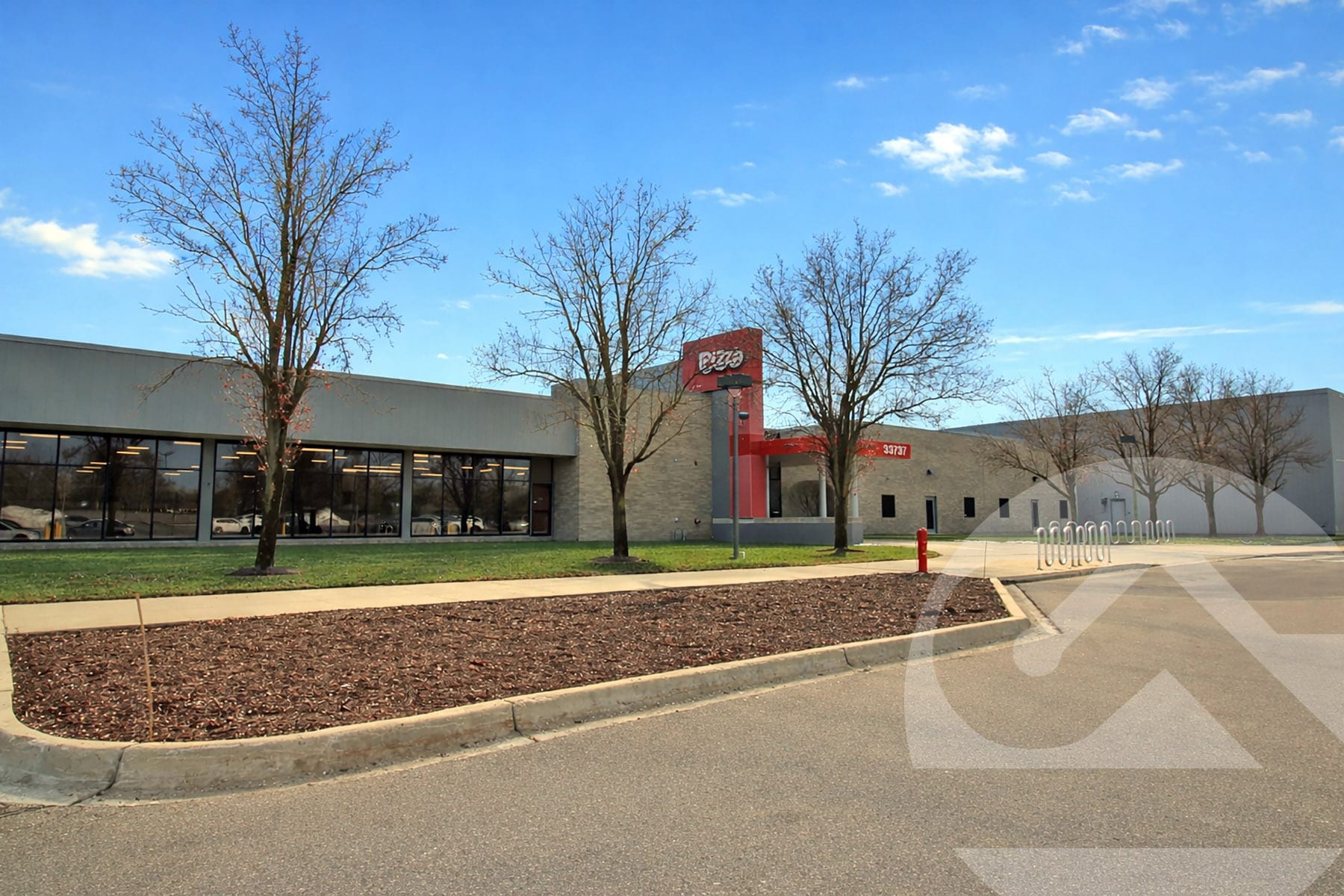 33737 W 12 Mile Rd, Farmington Hills, MI à louer Photo principale- Image 1 de 2