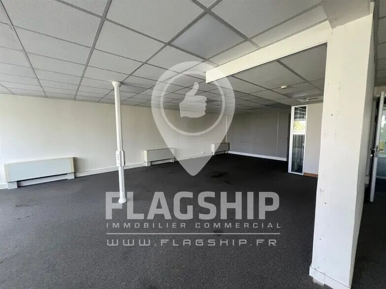 Office in Boulogne-Billancourt for lease - Interior Photo - Image 2 of 5
