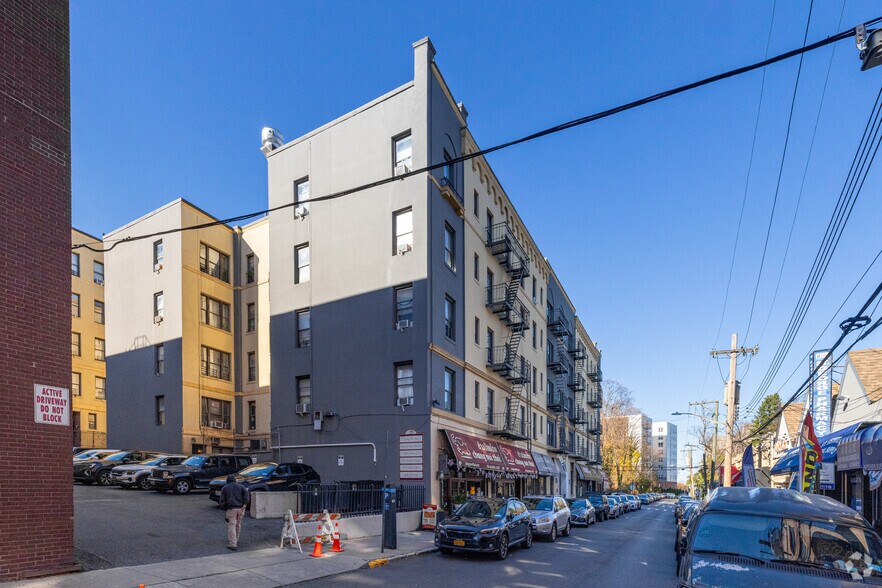 100 Stuyvesant Pl, Staten Island, NY à louer - Photo principale - Image 1 de 4