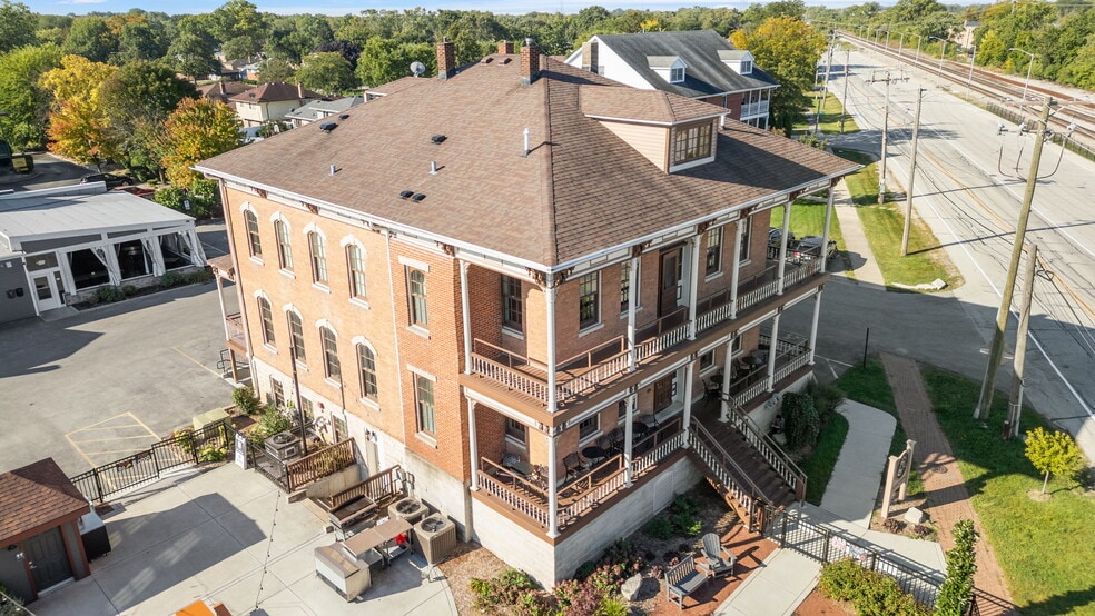 6811 Hickory St, Tinley Park, IL for sale - Building Photo - Image 3 of 38