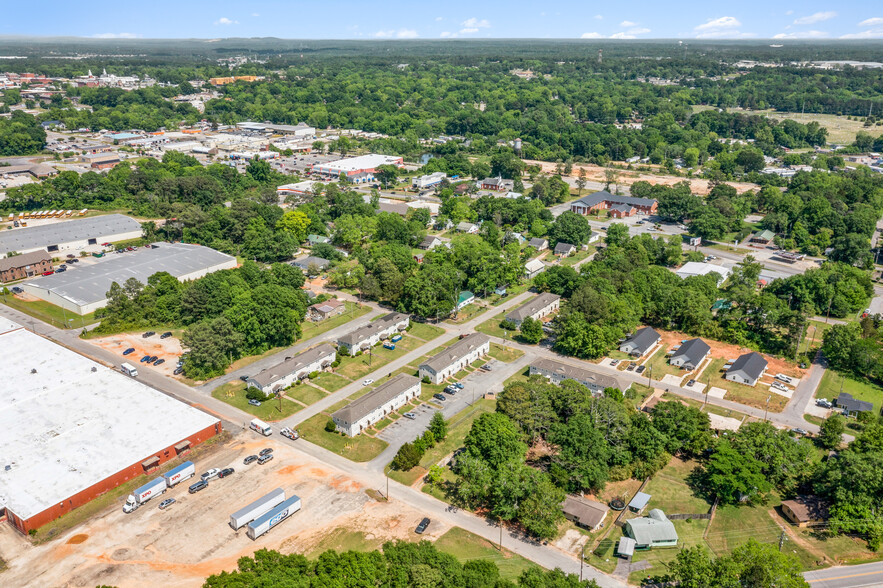 400 16th Pl, Opelika, AL à vendre - Photo du bâtiment - Image 3 de 37