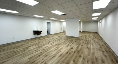 55 Fornof Rd, Columbus, OH à louer Photo du bâtiment- Image 1 de 8