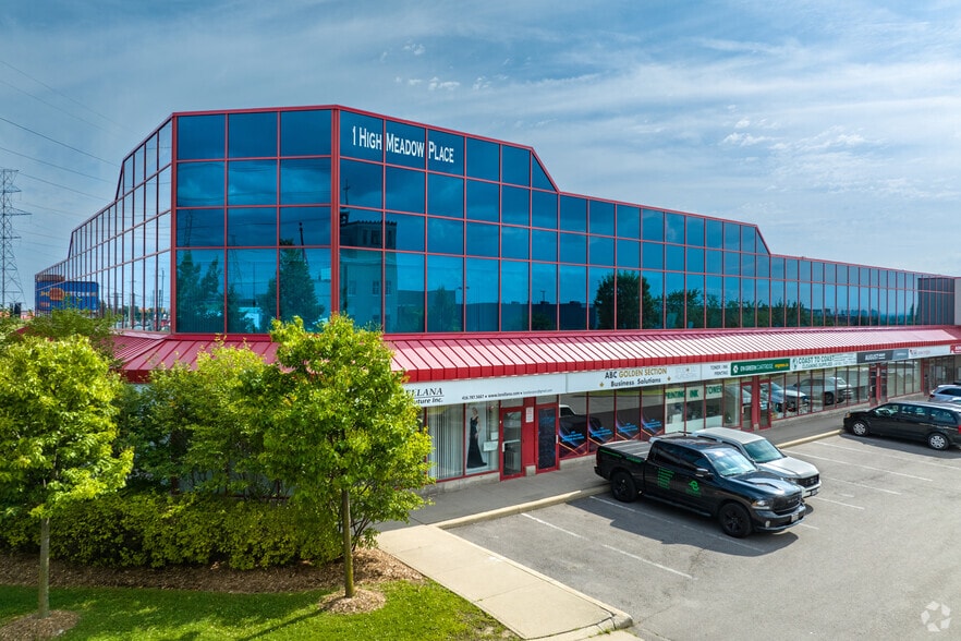 1 High Meadow Pl, Toronto, ON for lease - Primary Photo - Image 1 of 1