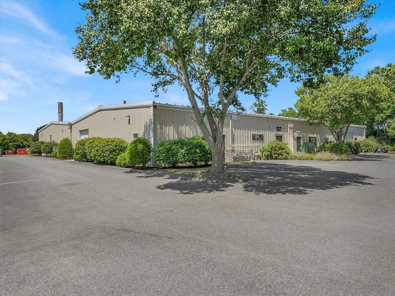 10 Rainbow Ter, Danvers, MA for lease - Building Photo - Image 1 of 16