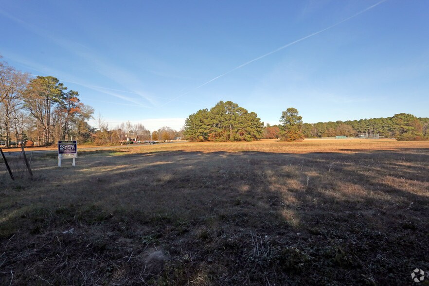 E Ash St, Goldsboro, NC à vendre - Photo principale - Image 2 de 3