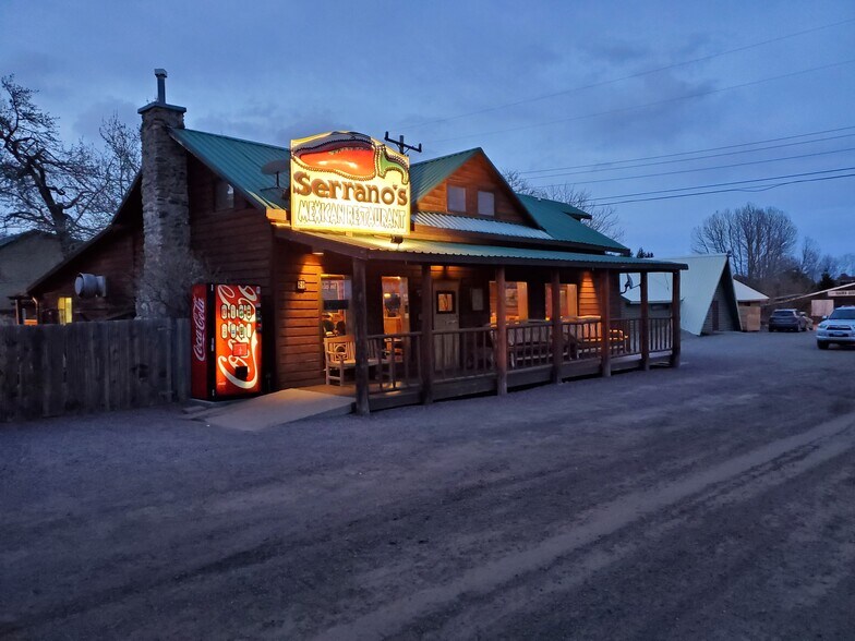 29 Dawson Ave, East Glacier Park, MT à vendre - Photo du bâtiment - Image 2 de 16