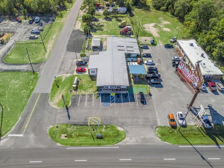 9594 SE Maricamp Rd, Ocala, FL à vendre - Photo du bâtiment - Image 2 de 45