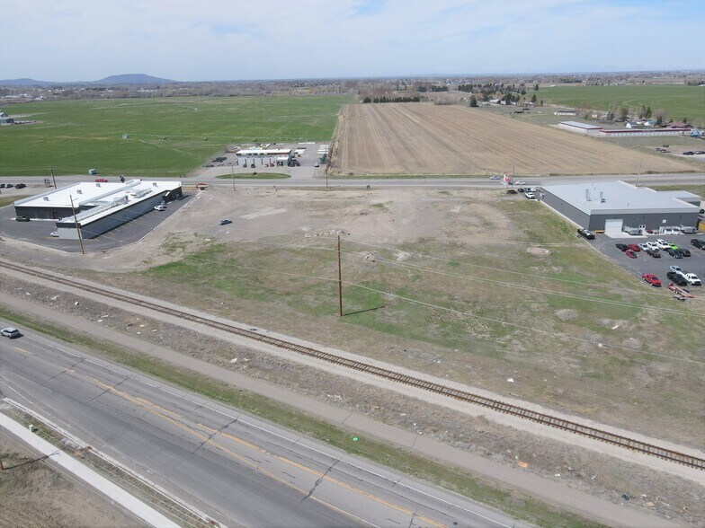 N 2nd E, Rexburg, ID à vendre - Photo du bâtiment - Image 2 de 25