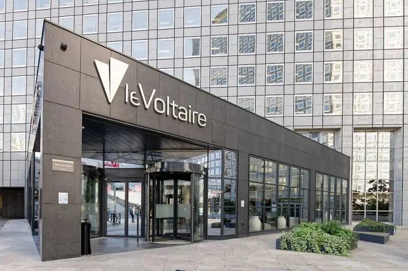 1 Place Des Degrés, Puteaux à louer - Photo du bâtiment - Image 3 de 23